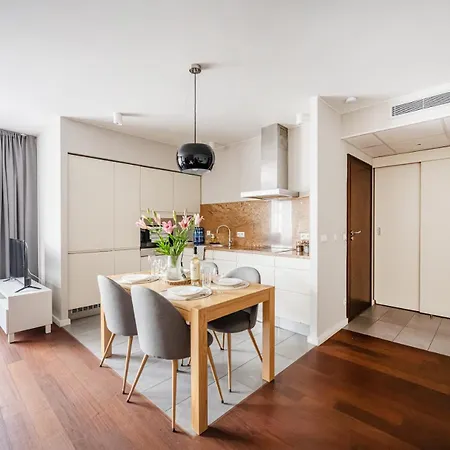 Niceone Number 9 - W Samym Centrum! Βρότσλαβ