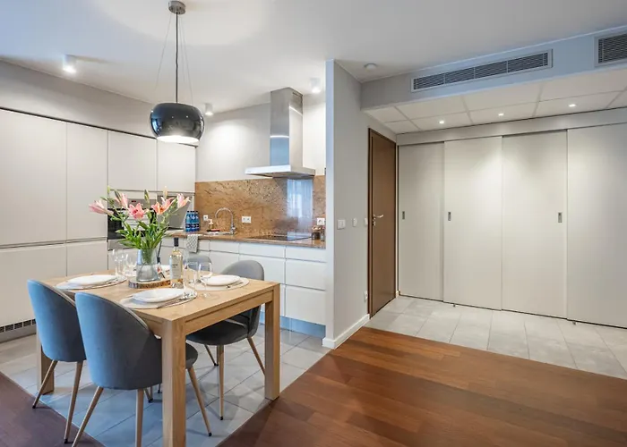 Niceone Number 9 - W Samym Centrum! * Wrocław